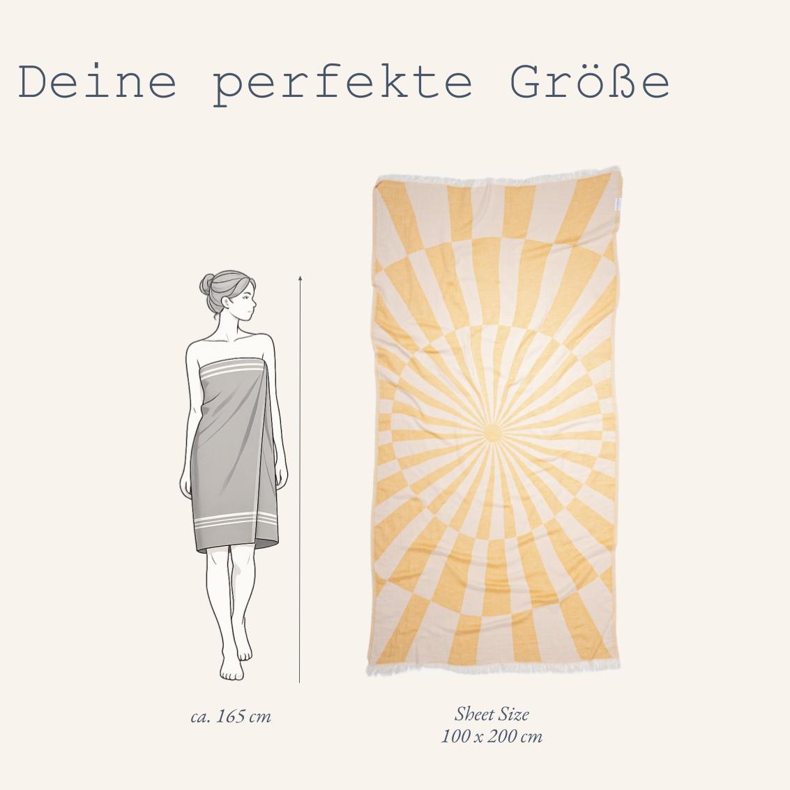 Größenübersicht für das Ecobain Optique Towel in Mustard Seed: Darstellung der Handtuch-Maße 100x200 cm im direkten Vergleich zu einer Körpergröße von ca. 165 cm. Saugstarkes, sandfreies Strandtuch in warmem Senfgelb aus reiner, kontrollierter Naturfaser.