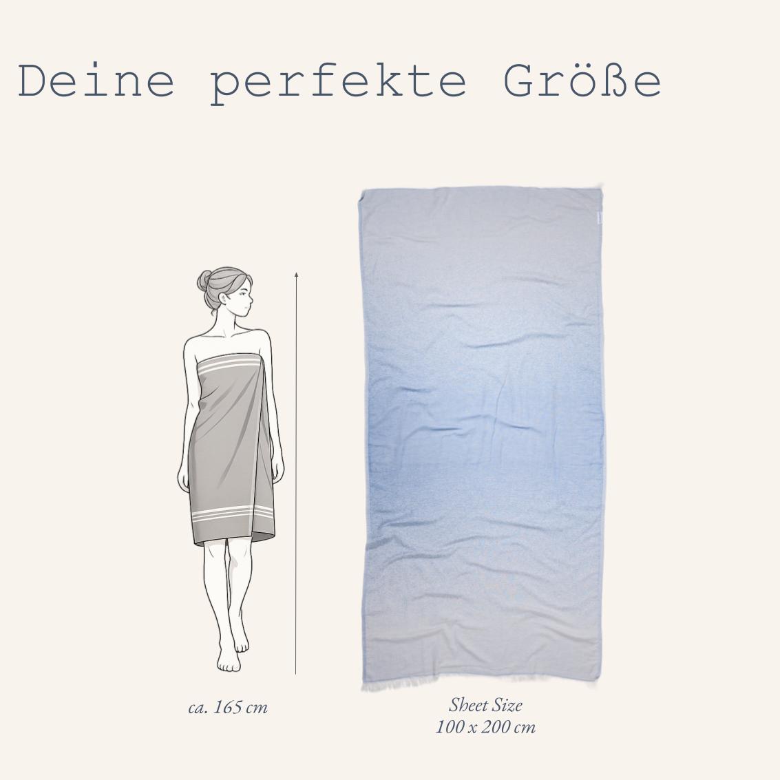 Größenübersicht für das Ecobain Faded Towel in Deep Tide: Visueller Abgleich des großen Strand- und Saunatuches in den Maßen 100x200 cm im Verhältnis zu einer Silhouette. Kompakt faltbares Jacquard-Pestemal aus 100% Baumwolle mit elegantem, mittelblauem Farbverlauf für Reisen und Wellness.